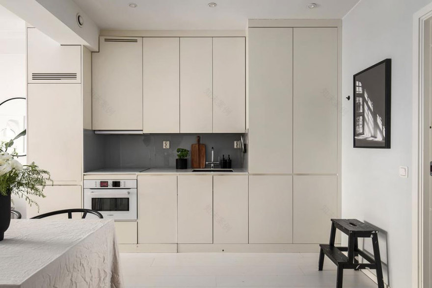 斯德哥尔摩小公寓的弧形窗设计-10