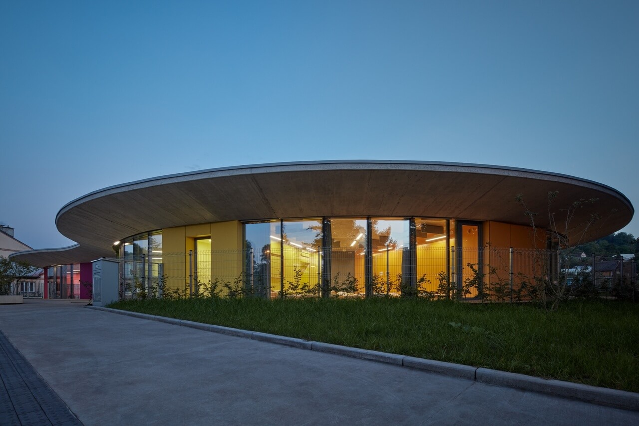 同一建筑内的两所幼儿园项目丨MTA-4