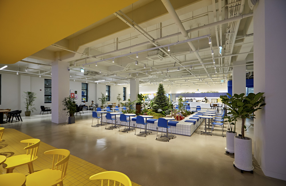 炫彩 GG 咖啡厅 | 视觉冲击与空间利用的完美结合-27