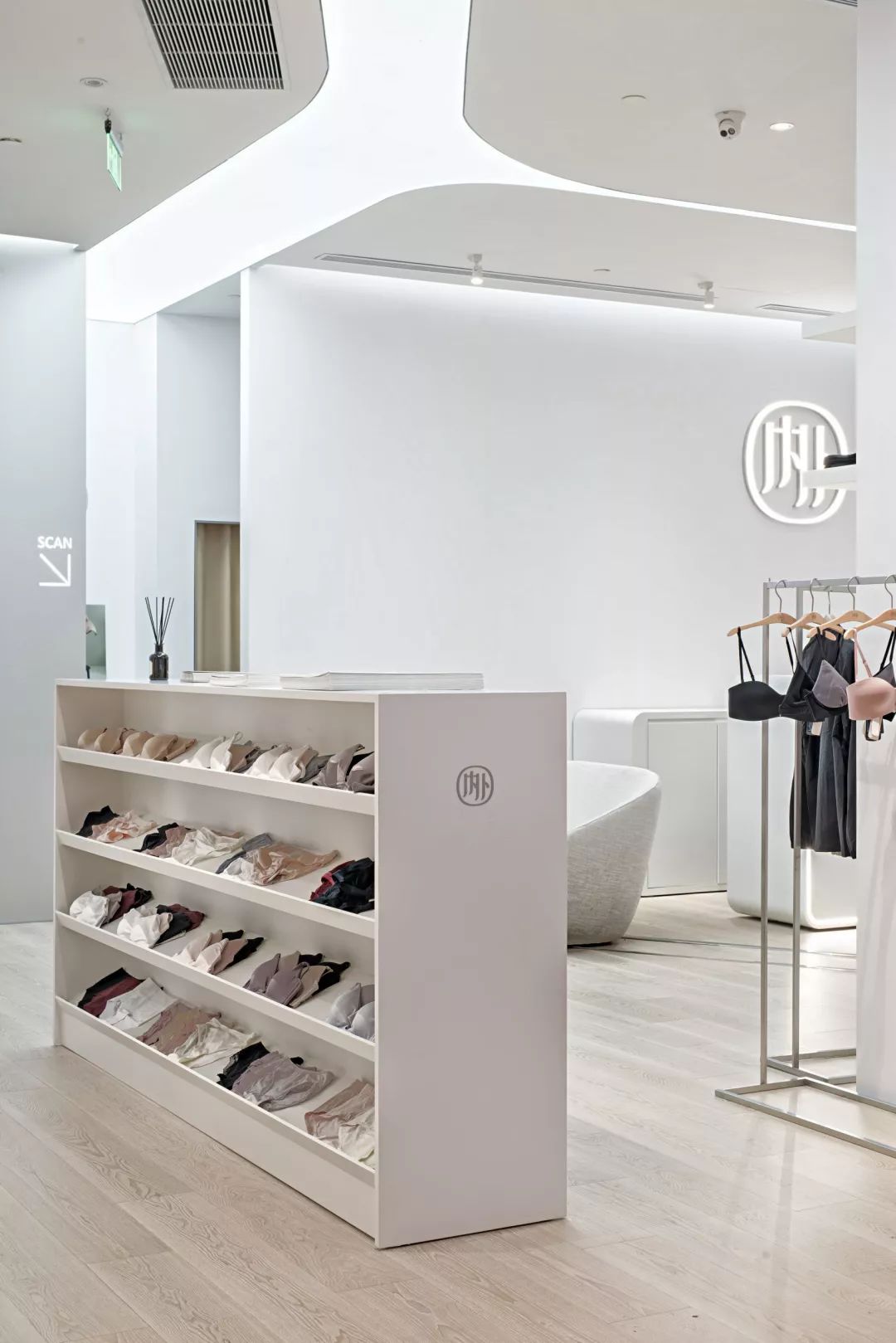 上海两家内外“NEIWAI”内衣旗舰店 l NAN Architects-23