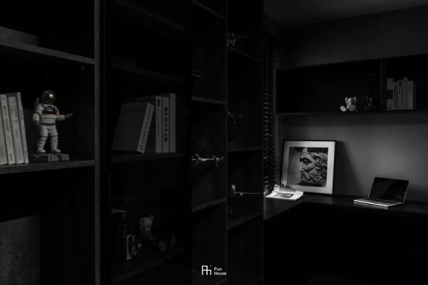 暗色方室 | FunHouse 设计融入宇宙元素-45