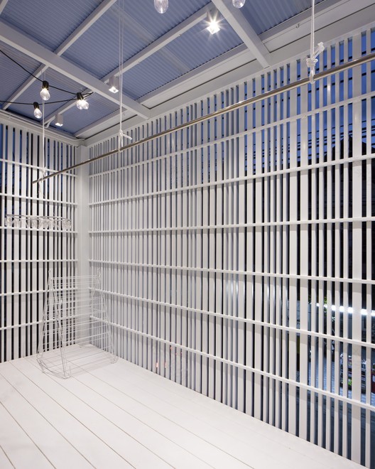 曼谷 80 年代联排别墅翻新 打造开放式高隐私家居-12