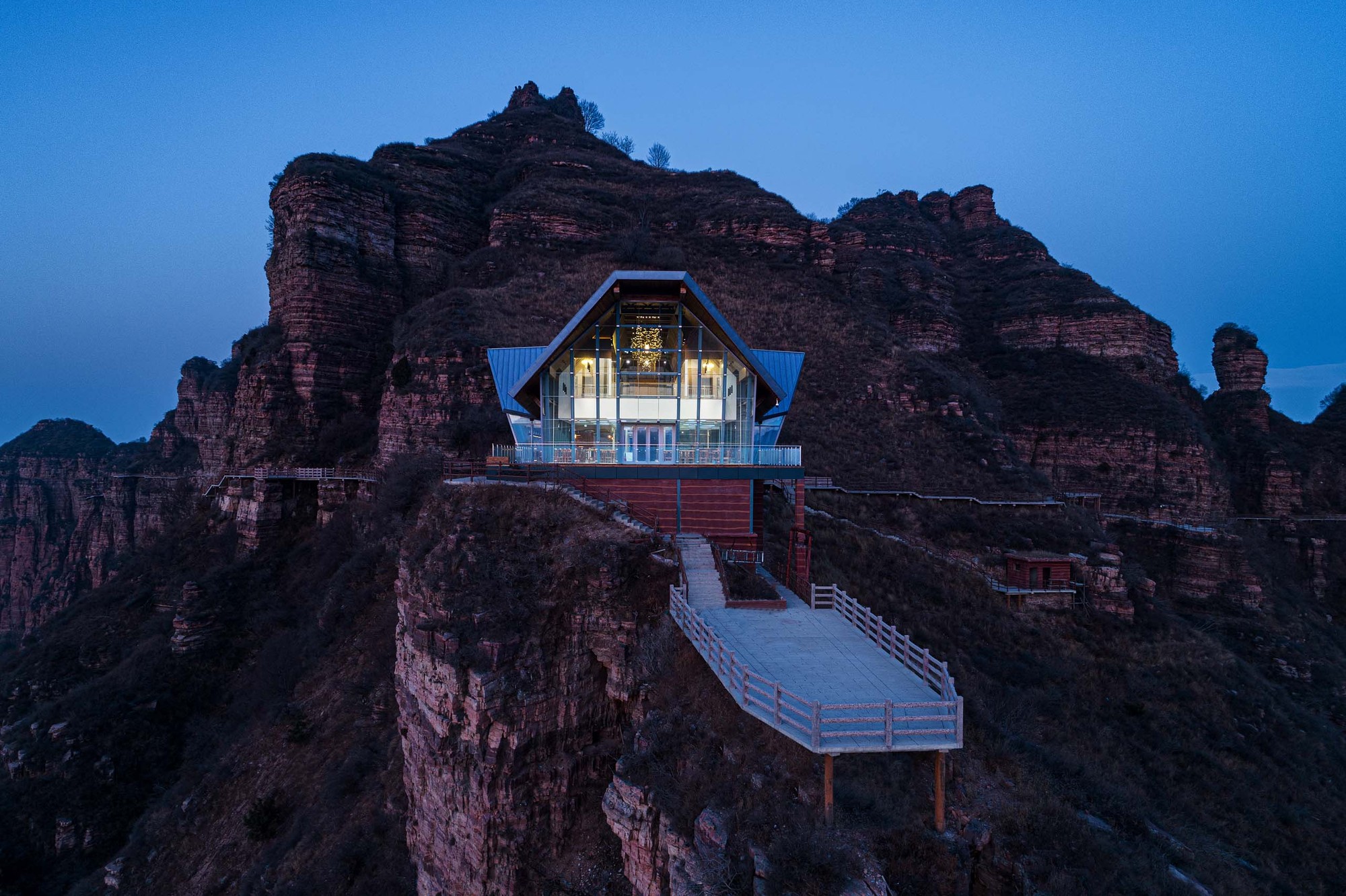 Restaurant on the Cliff / Skyland Architecture-19