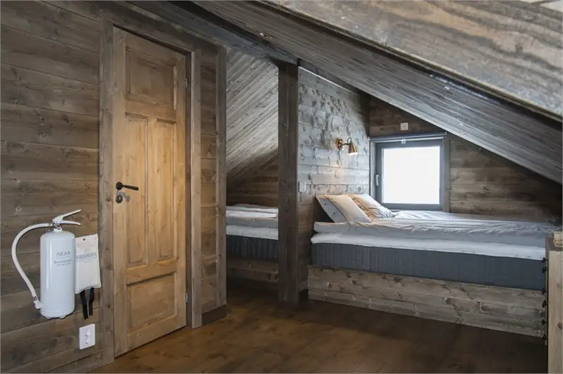 瑞典山间豪华木屋 | 传统与现代的完美交融-22