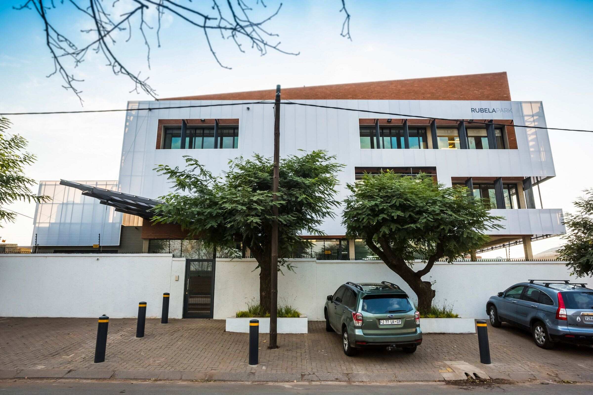 南非 Rubela Park Offices | 工业风绿建筑的典范-33