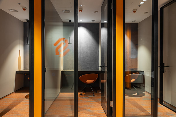 柠檬办公室设计丨罗马尼亚布加勒斯特丨Sennder-5