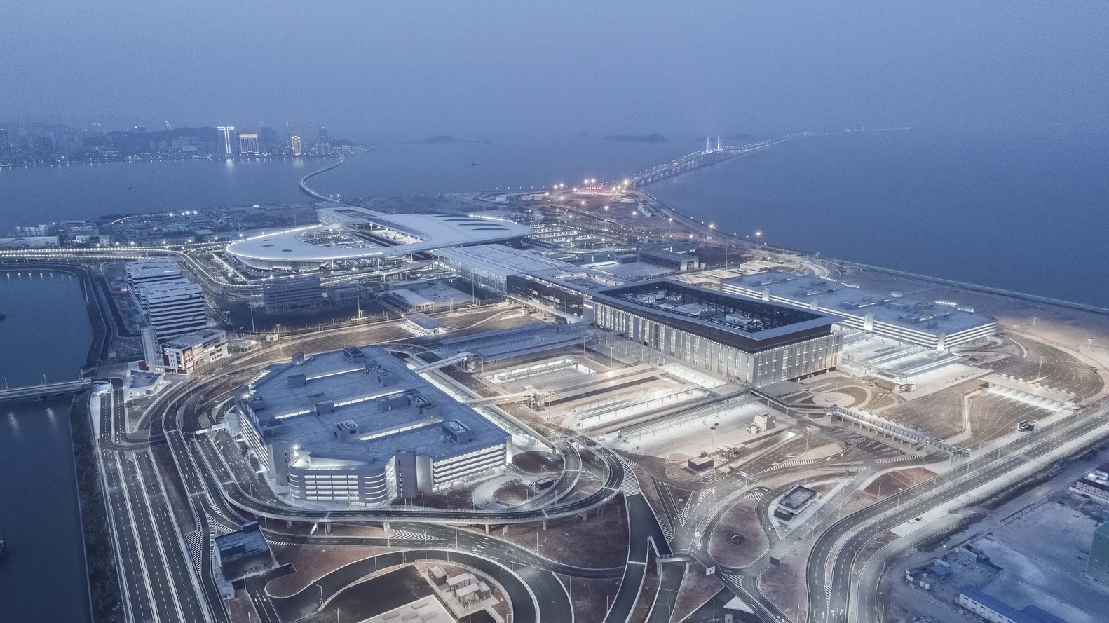 珠海人工岛港 | 创新绿色通关，智能交通典范-40