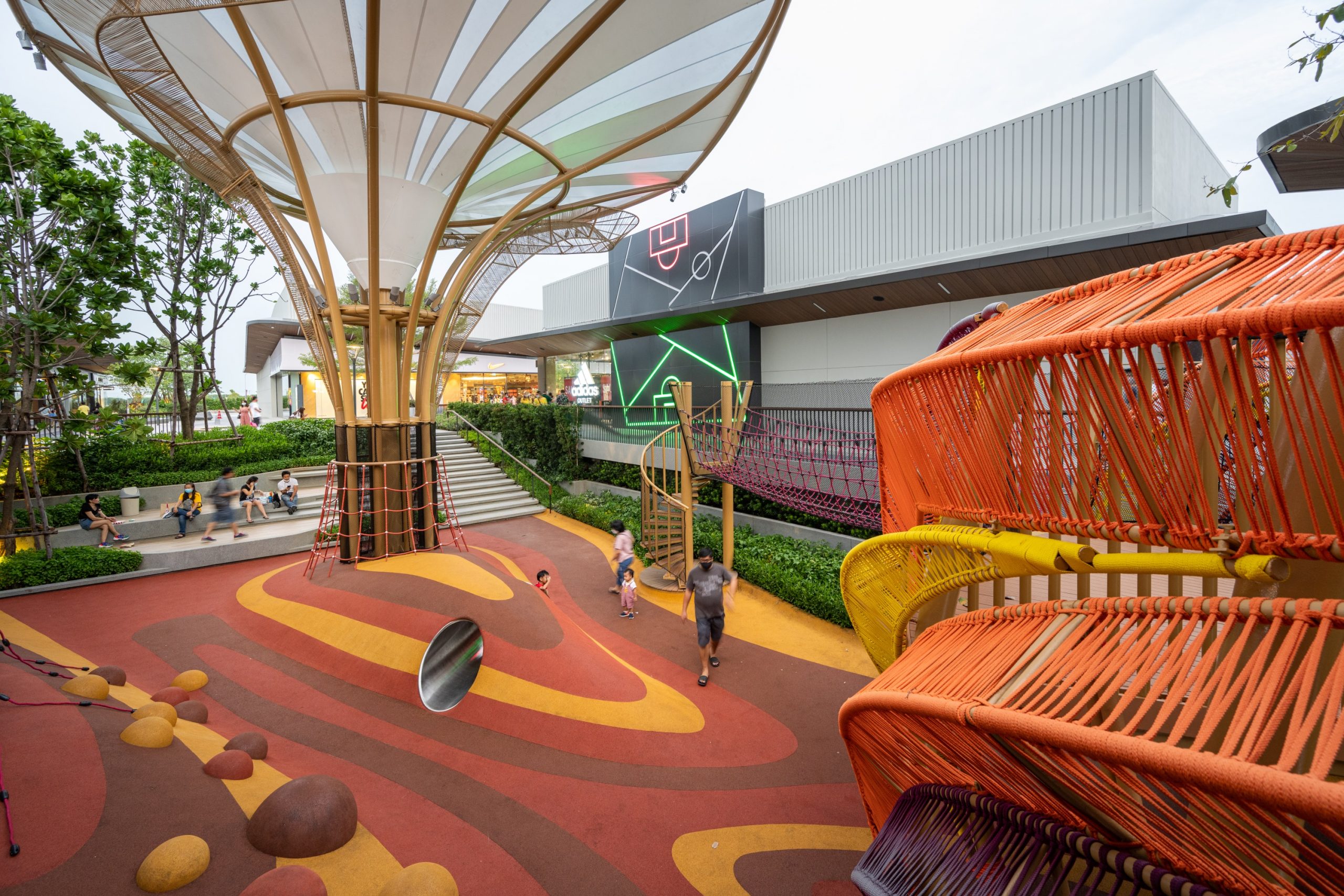 曼谷暹罗奥特莱斯商业景观 / Landscape Collaboration-23