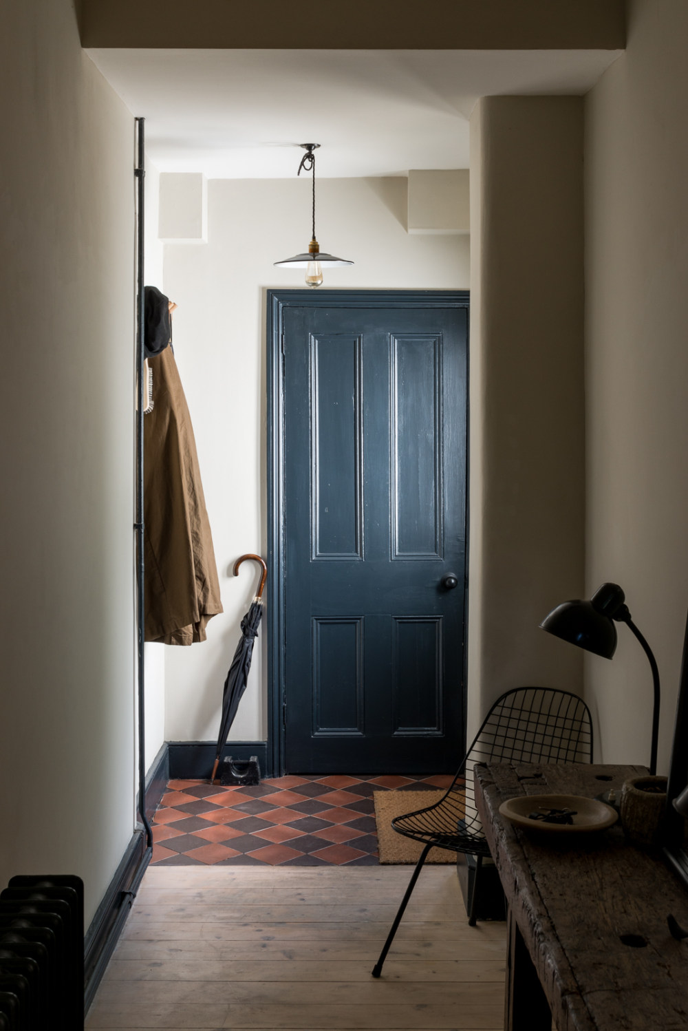 伦敦静谧绿洲 | 保罗·韦斯特的复古住宅设计-14