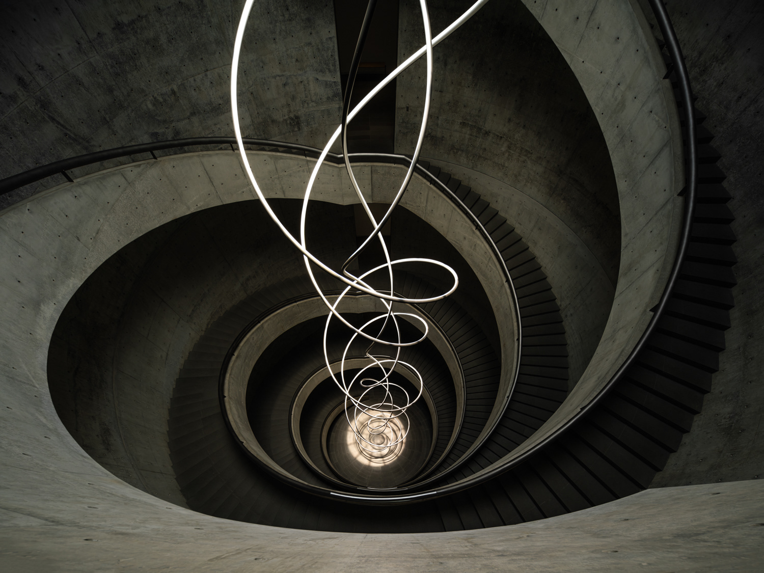 He Art Museum (HEM) | Atmospheric column-12