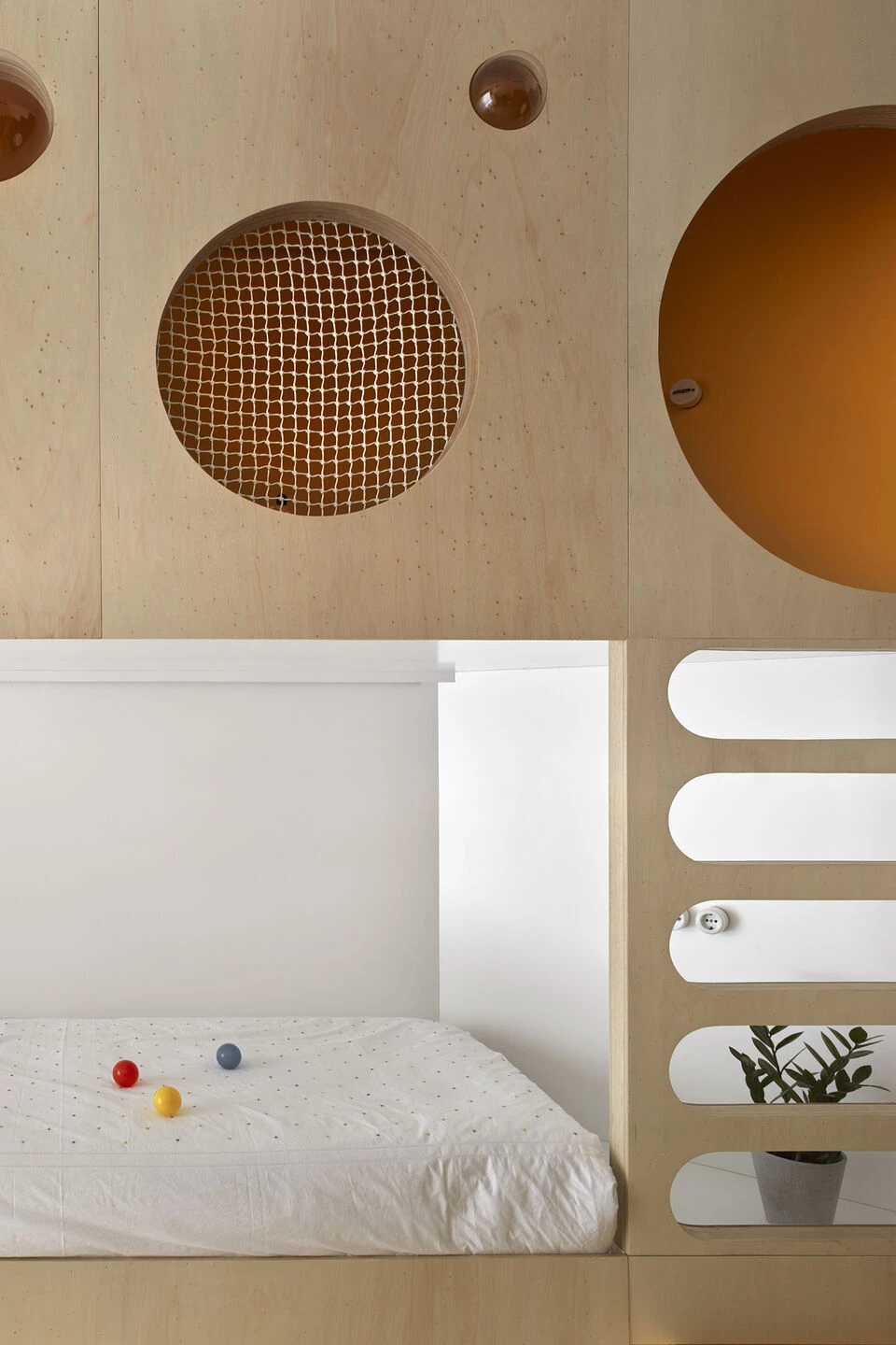 4 米高的玩具盒之家丨西班牙丨estudio ji architects-36