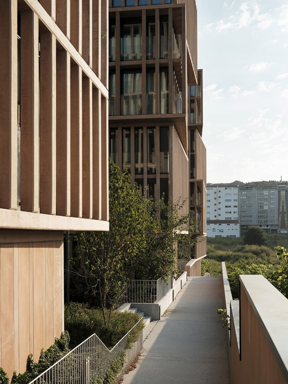 西班牙 Cornes Espacio 住宅楼 | 工业风绿色住宅的典范-19