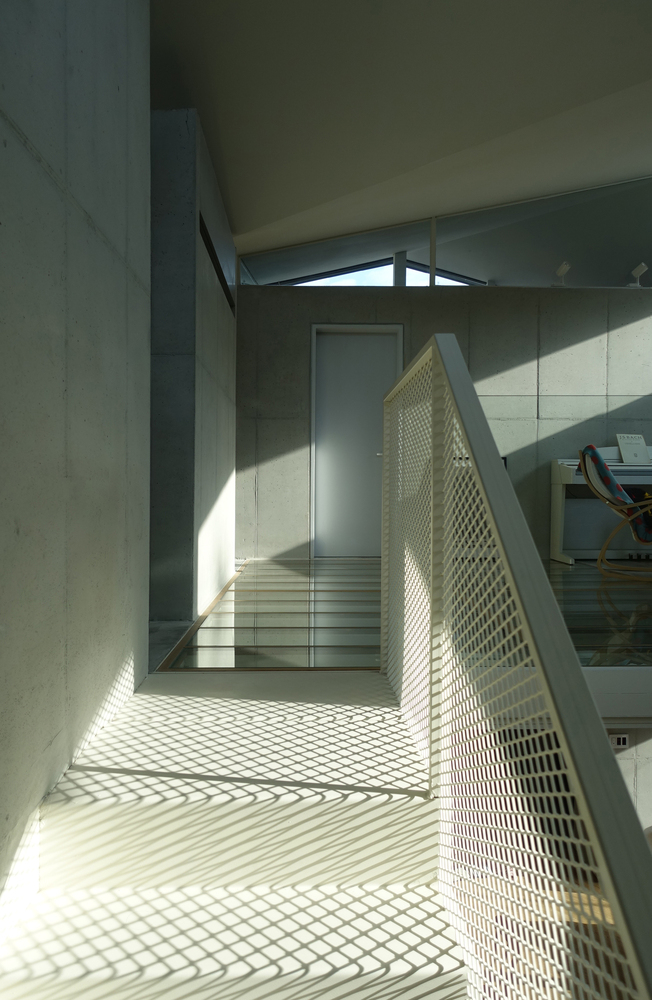 折纸式蝶形屋顶住宅-28