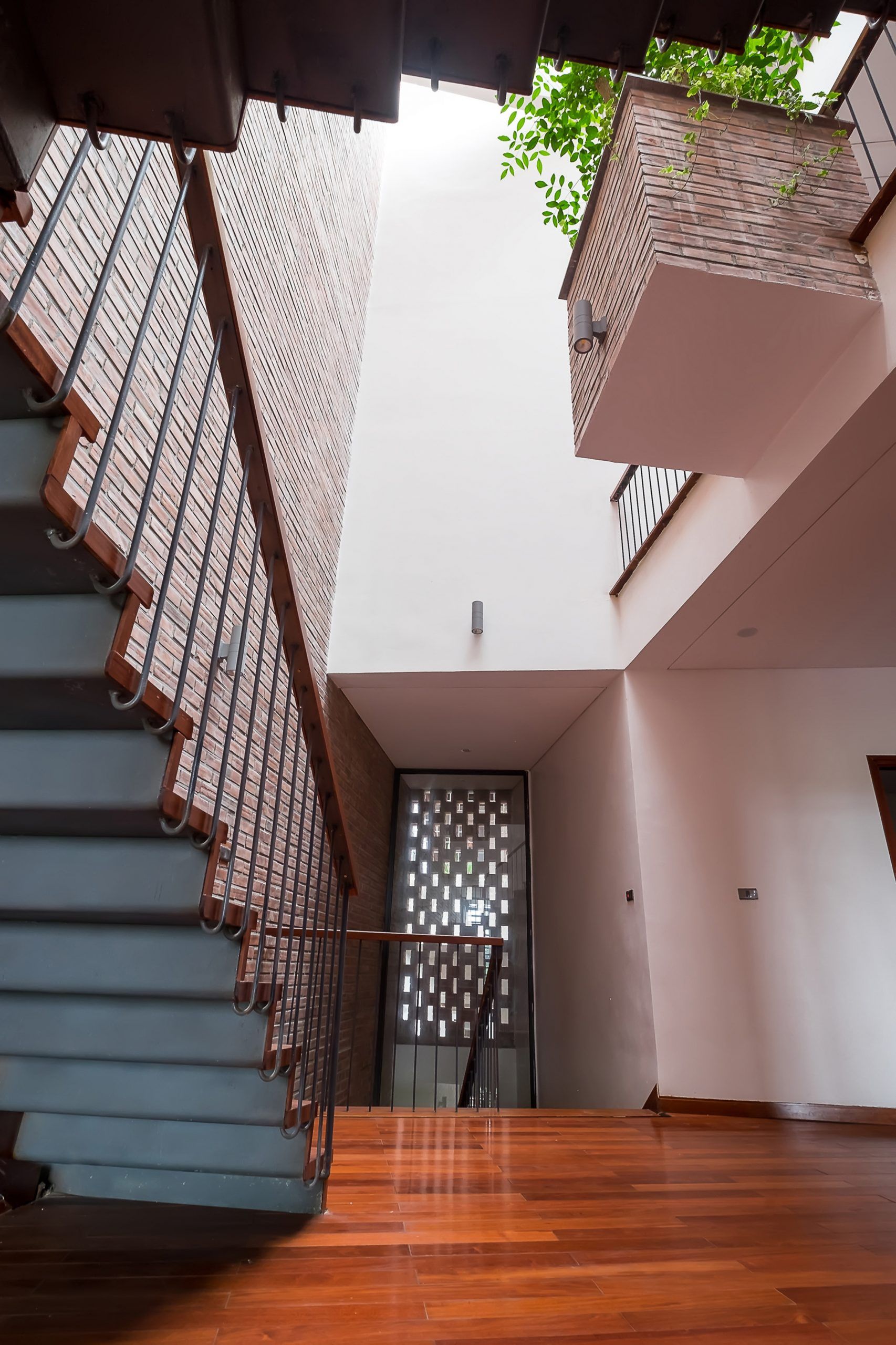 热带洞穴之家-10