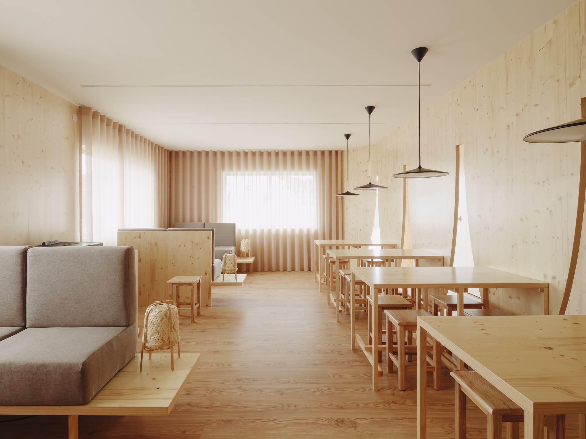 Tarouca Gastro Bar 餐厅丨葡萄牙丨Bruno Dias Arquitectura-24