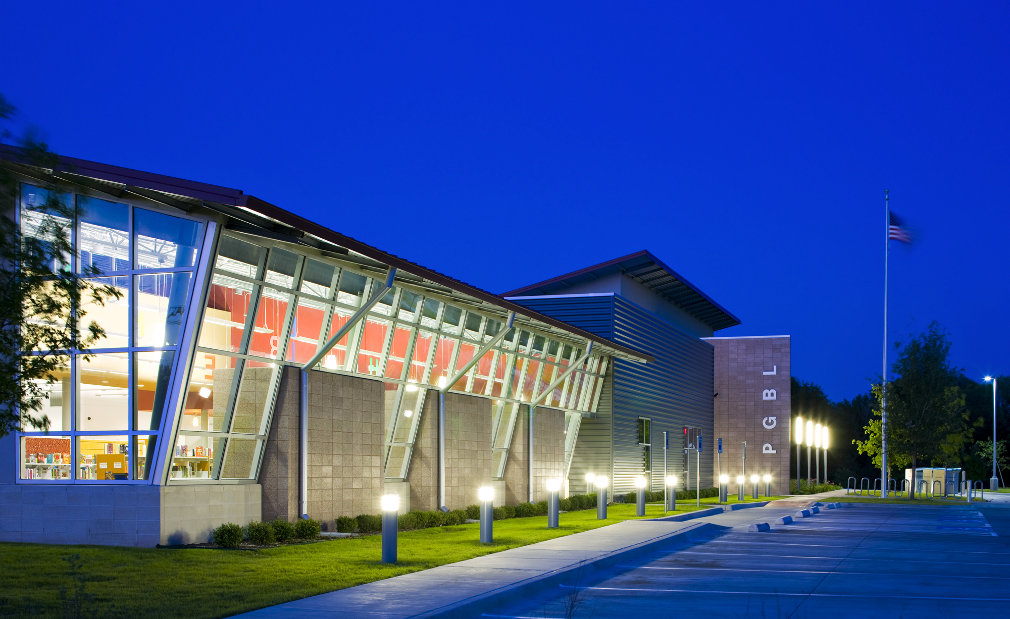 高兴格罗夫图书馆 | 艺术与社区的融合-0