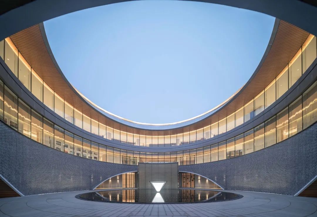 建业·蓝海郑风酒店综合体丨中国郑州丨上海日清建筑设计有限公司-10