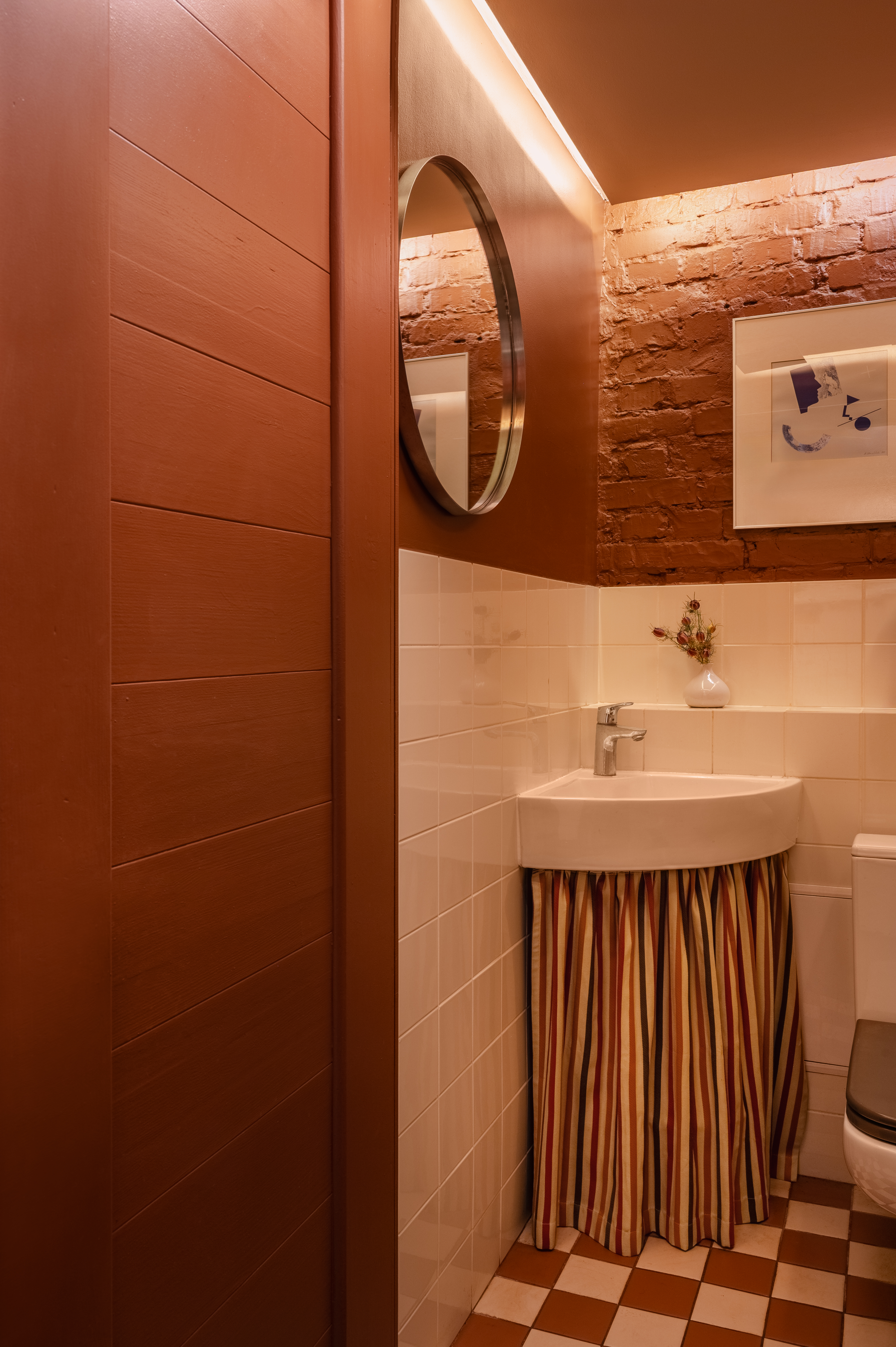 纯咖啡；原味咖啡（注：Frank 在这里可能是 纯的、原味的 意思，但不确定是否有特殊语境，如果结合特定品牌等情况可能有不同含义） 丨乌克兰基辅丨Yana Molodykh-27