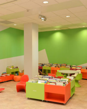 第戎方丹德乌什区新图书馆导视系统设计项目丨法国第戎丨A4 Designers