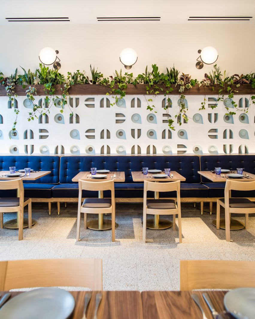 加州风情的芝加哥餐厅，致敬中世纪现代住宅建筑-9