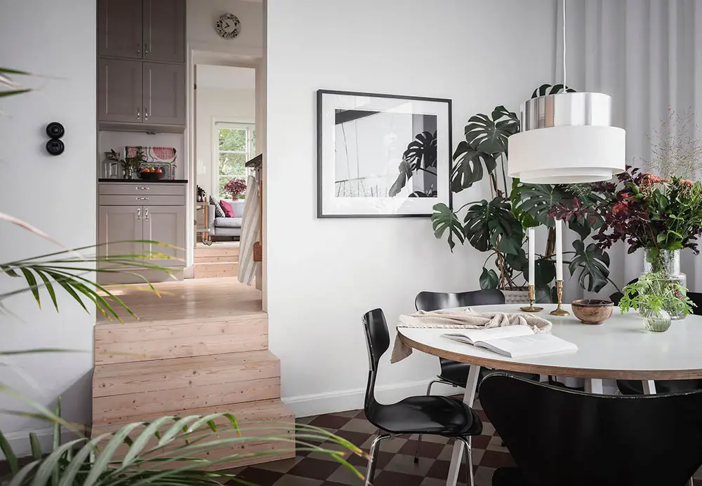 瑞典城市绿洲 | 红白格子地板的温馨公寓-8