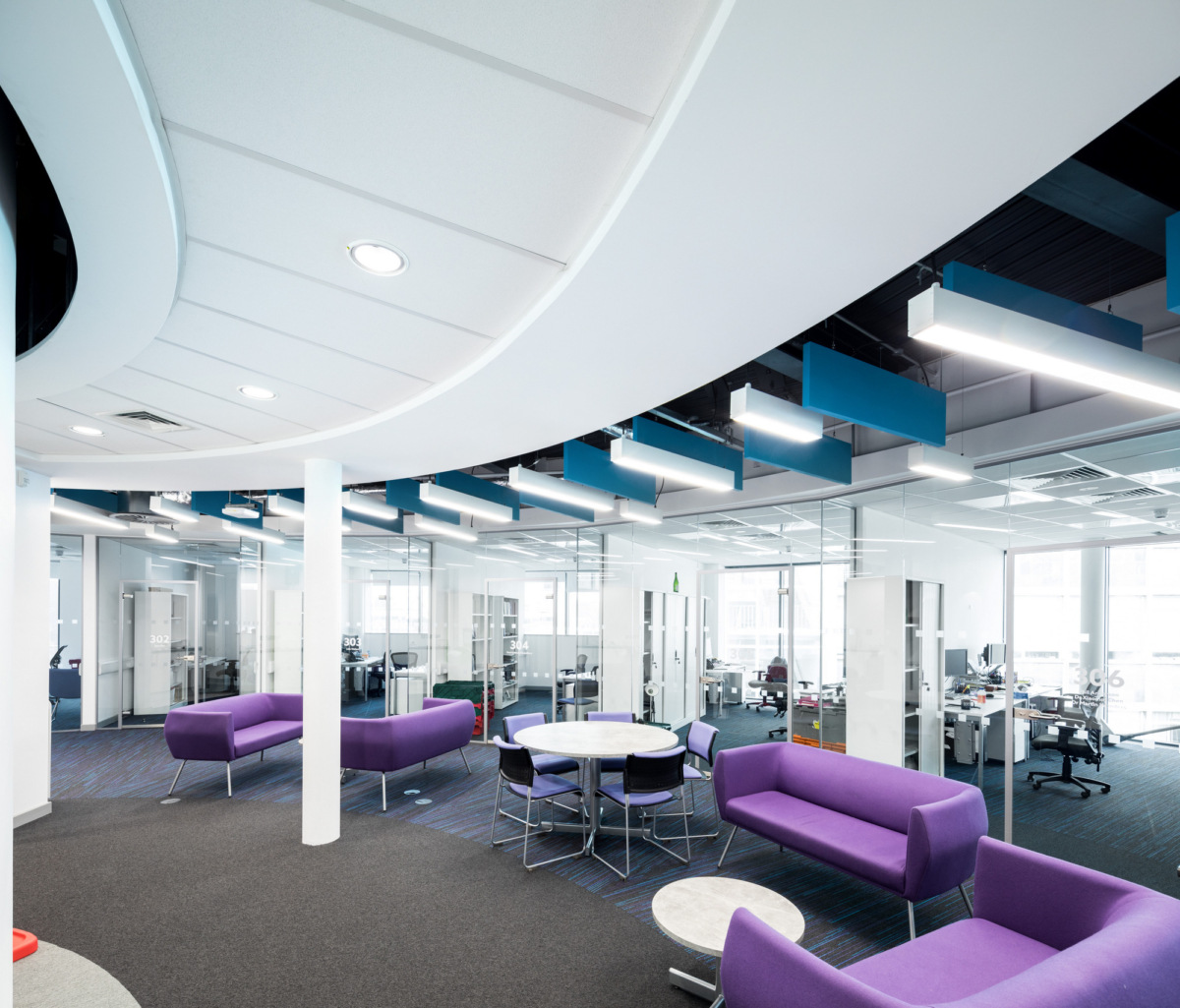 英国诺桑比亚大学计算机信息服务中心大楼-9