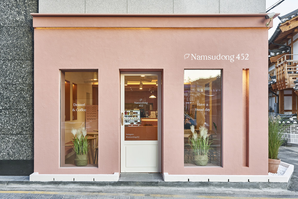 13 坪水原咖啡厅，粉红外观点亮空间设计-3