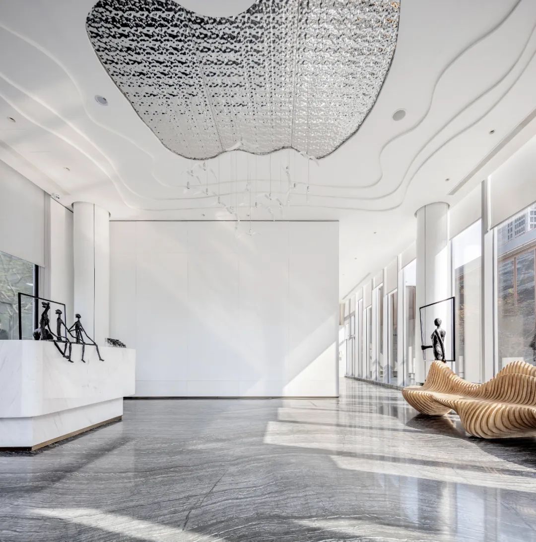 华鸿售楼中心——现代艺术与自然环境的和谐共生-19