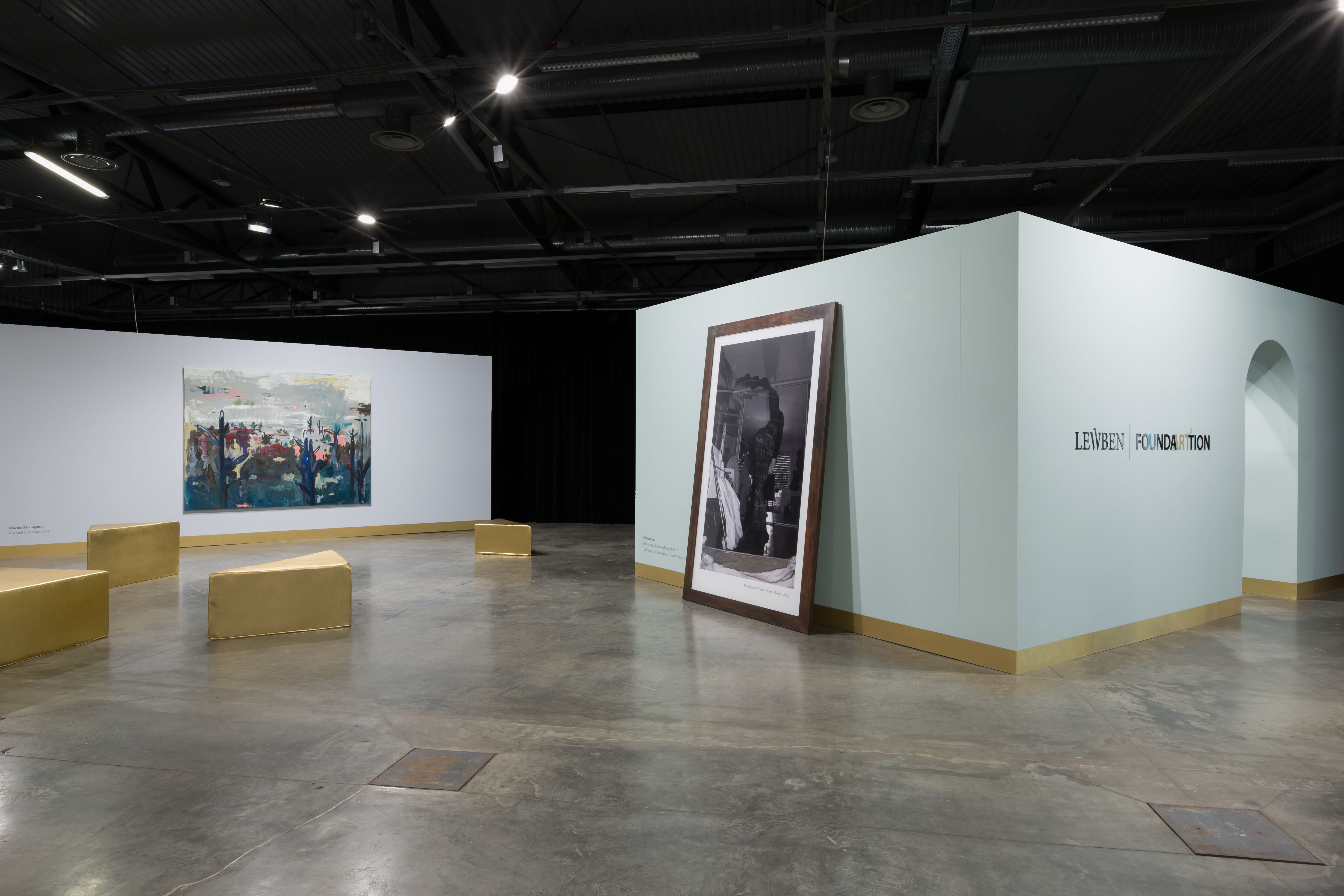 致敬女性 | 2017 年 ArtVilnius 艺术博览会“所有这些美丽女士”展览设计-23