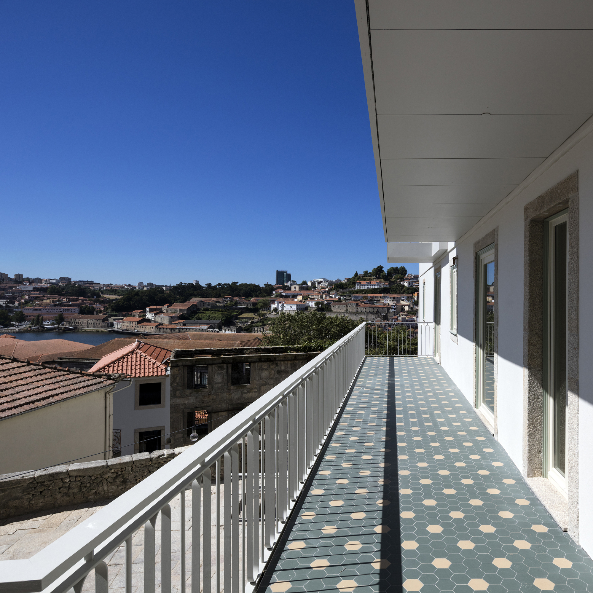 葡萄牙波尔图 Monte dos Judeus 74 公寓修复项目——新旧融合的魅力-9