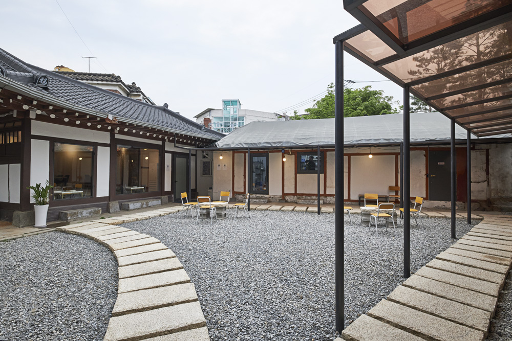 韩式传统房屋改造，打造 40 平米现代艺术餐厅-3