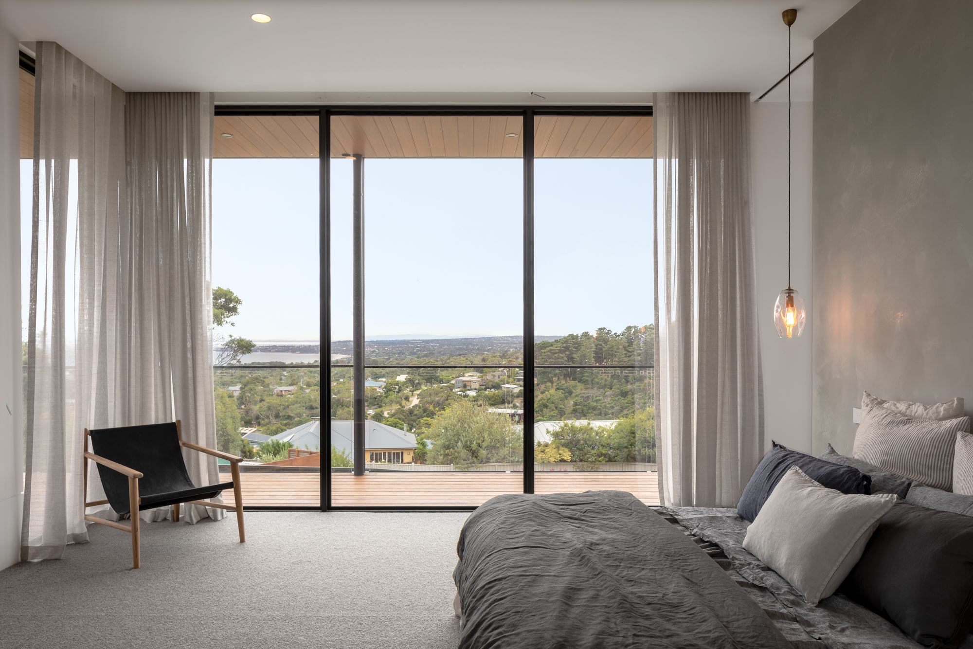 Three Angle House / Megowan Architectural-41