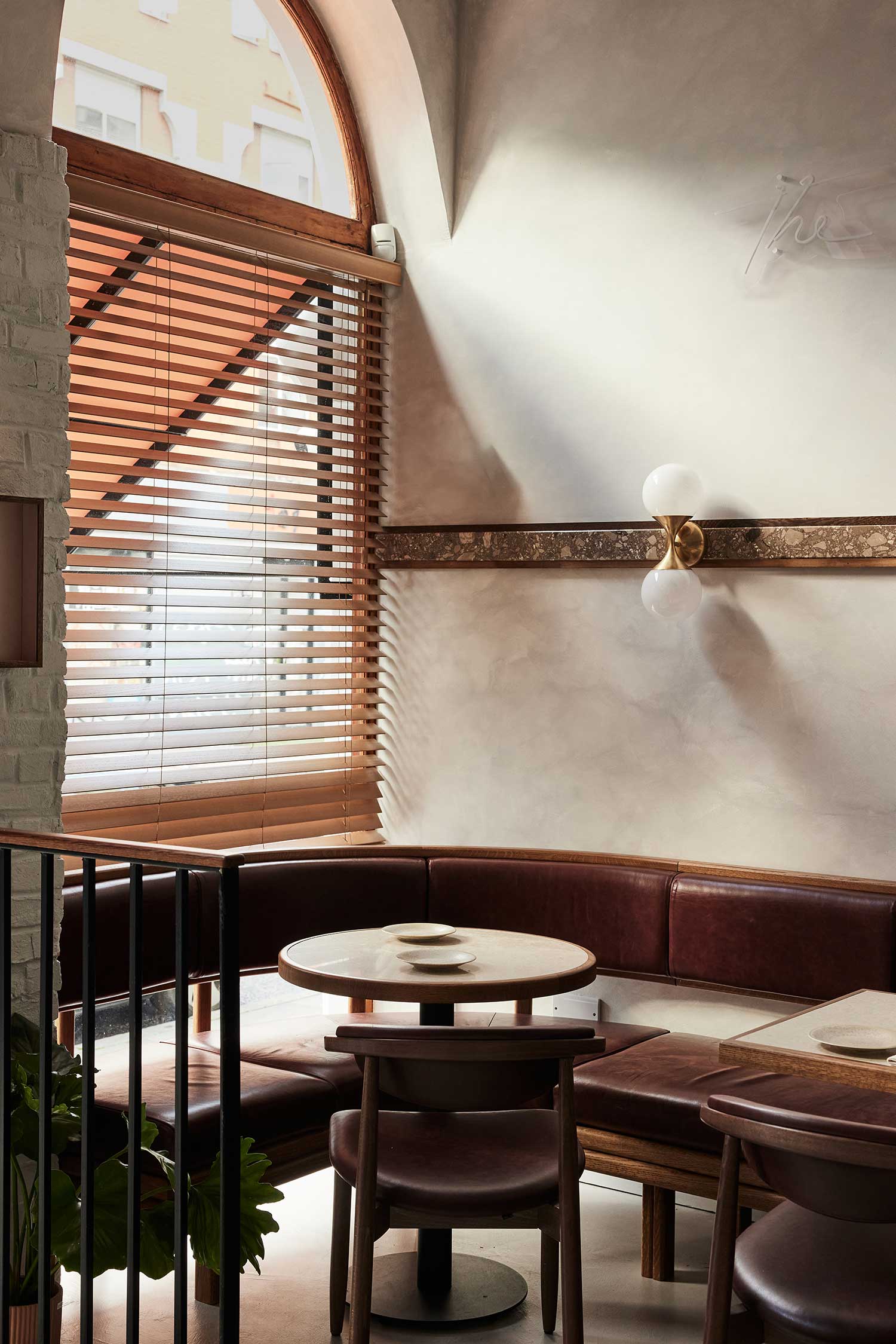 Pearly Queen Seafood Eatery, London, UK / A-2