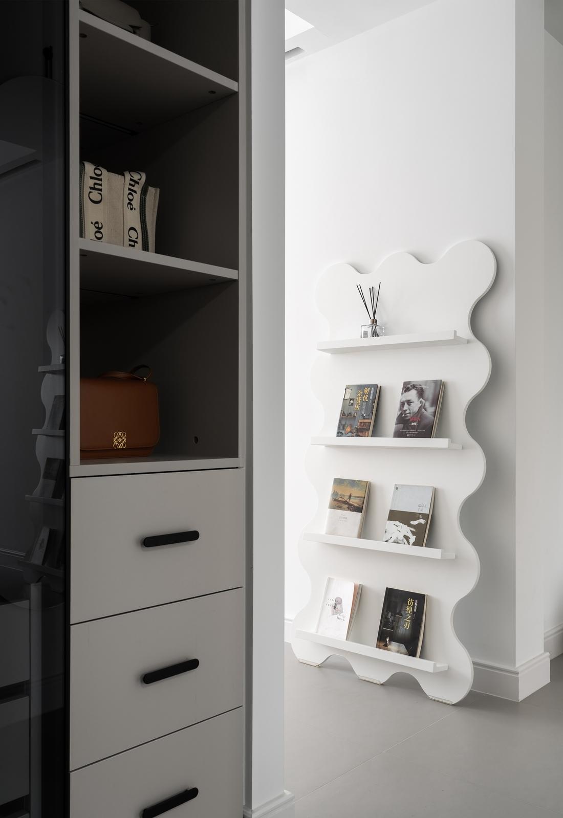 单身女孩的灰粉调快乐星球-40