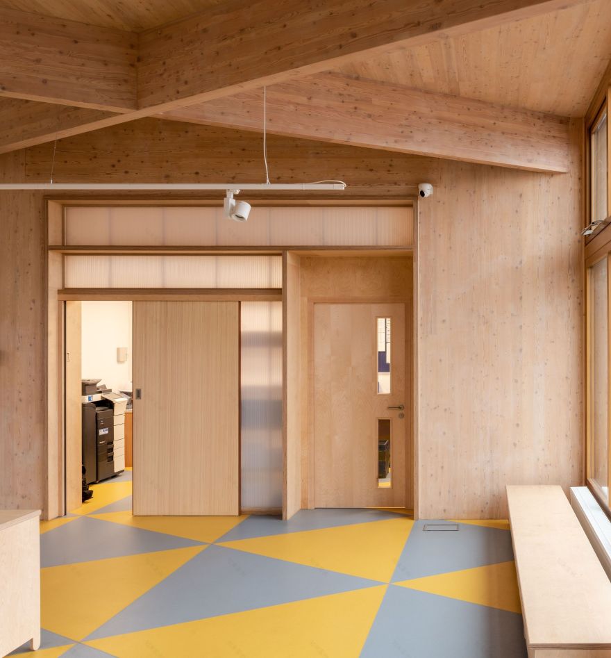 Wroughton Academy / DK-CM-28