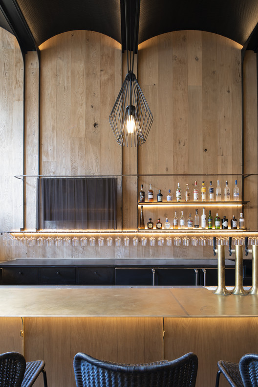 曼哈顿历史遗迹中的精致餐饮空间-16