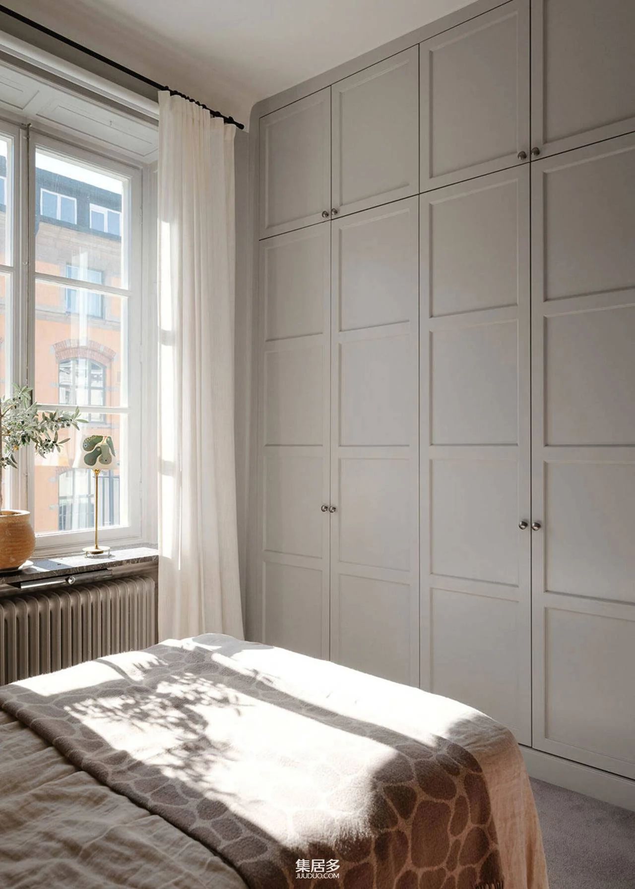 创意四溢的白色斯堪的纳维亚公寓丨瑞典斯德哥尔摩-26