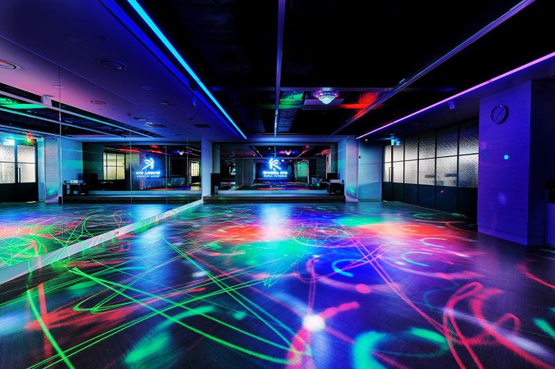 210 平运动中心极简白色氛围设计-9