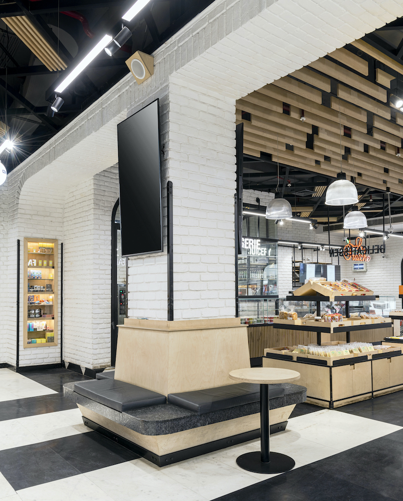 马尔凯大区(意大利的一个大区)丨英国德里丨groupDCA-25