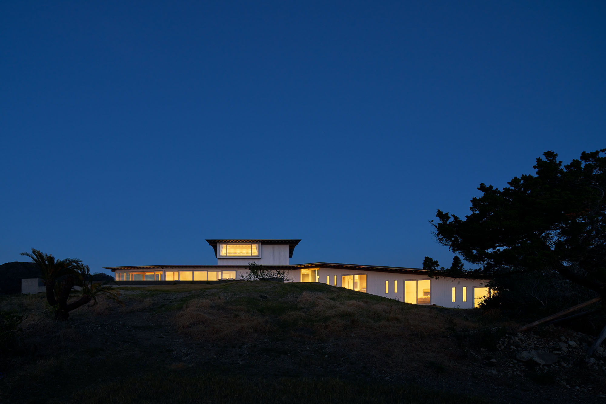 Logs on the Dune Hiroshi Nakamura - NAP-28