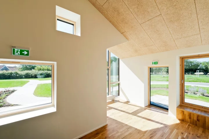 错落别致山墙群，安心交付孩子家-15