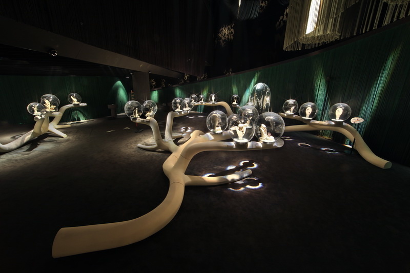 Van Cleef & Arpels Exhibit - Timeless Beauty-4