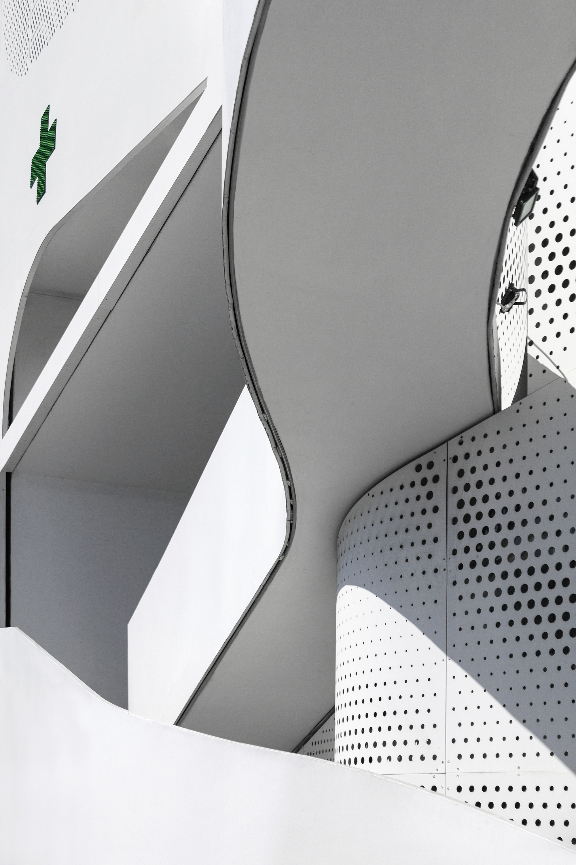 希腊最大药房,Klab 打造独特购物体验-14