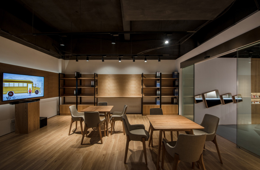 橡皮擦的奇妙世界·一正文具体验中心设计-43