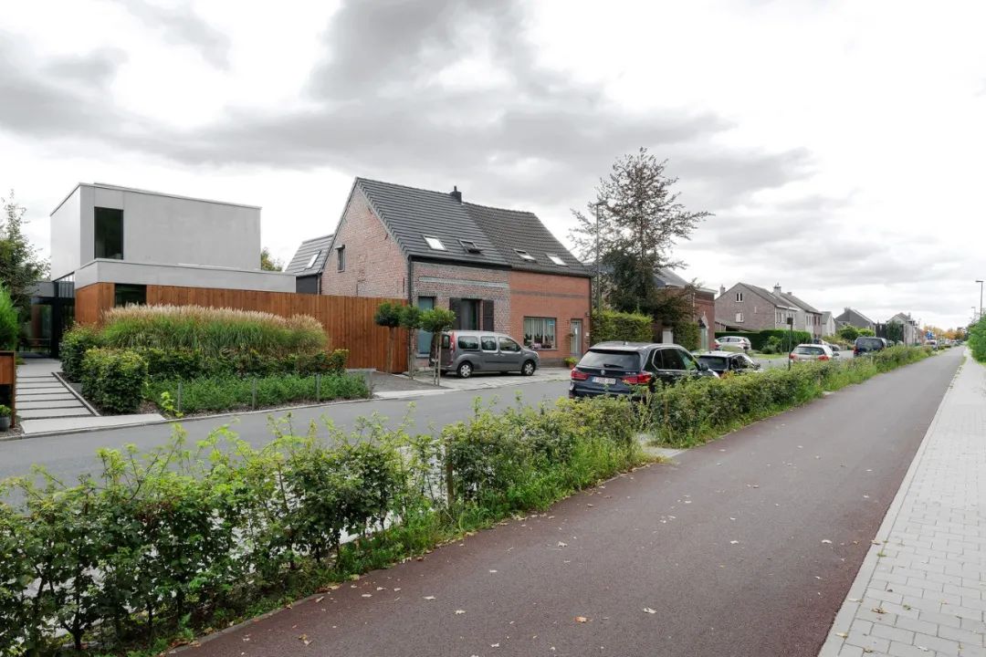 比利时混凝土住宅,温暖现代的可持续发展之家-20