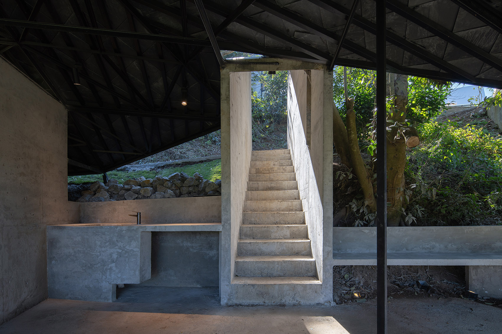 隐入山林的建筑——云南大理无量山风景厕所丨孔祥伟工作室-27