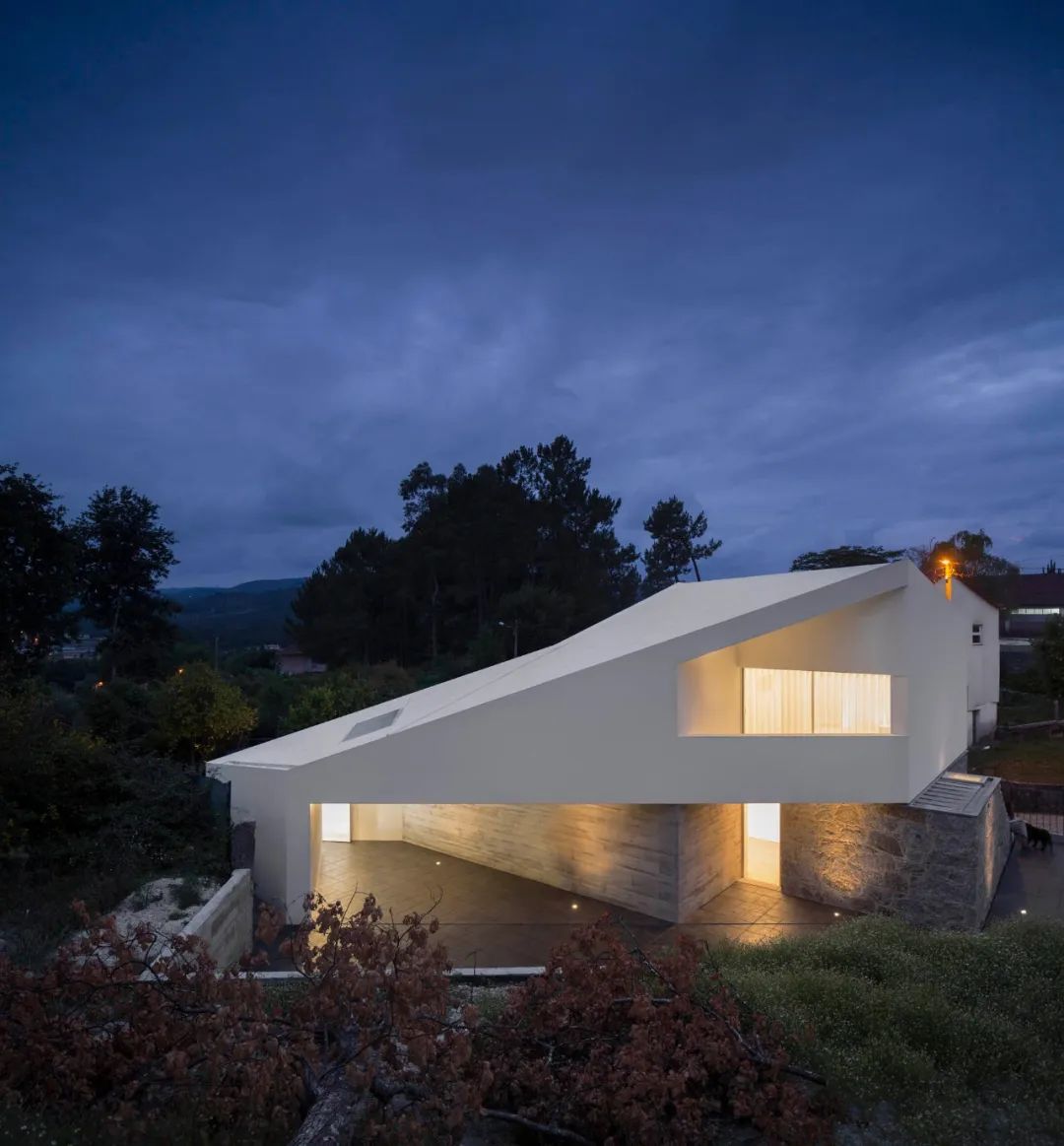 埃斯托里尔别墅丨葡萄牙丨Rui Vieira Oliveira architect-36