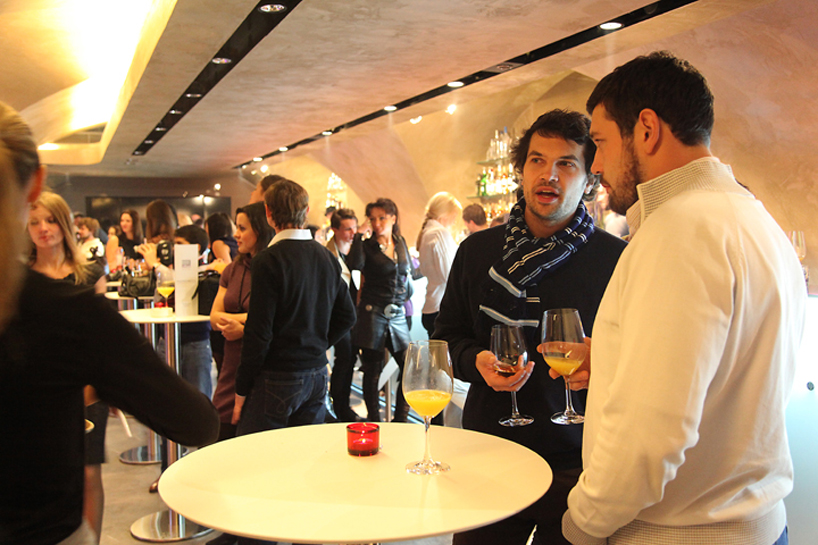 圣彼得堡学院地下酒吧餐厅设计-18