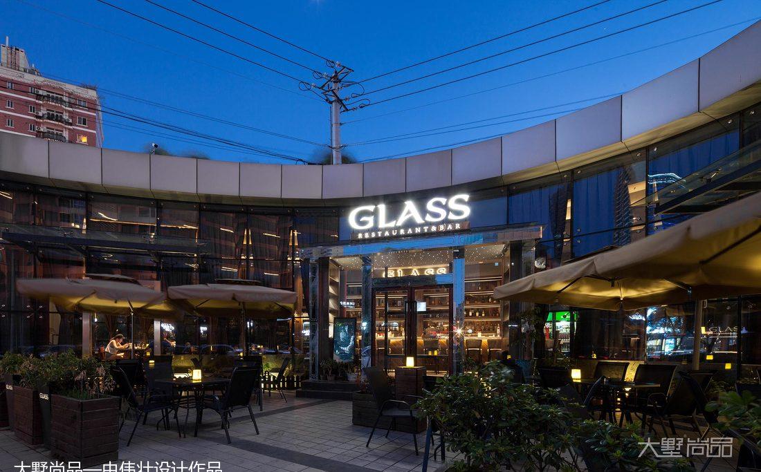 230㎡现代酒吧餐厅,绿色植物与柔和灯光打造露天卡座区-30