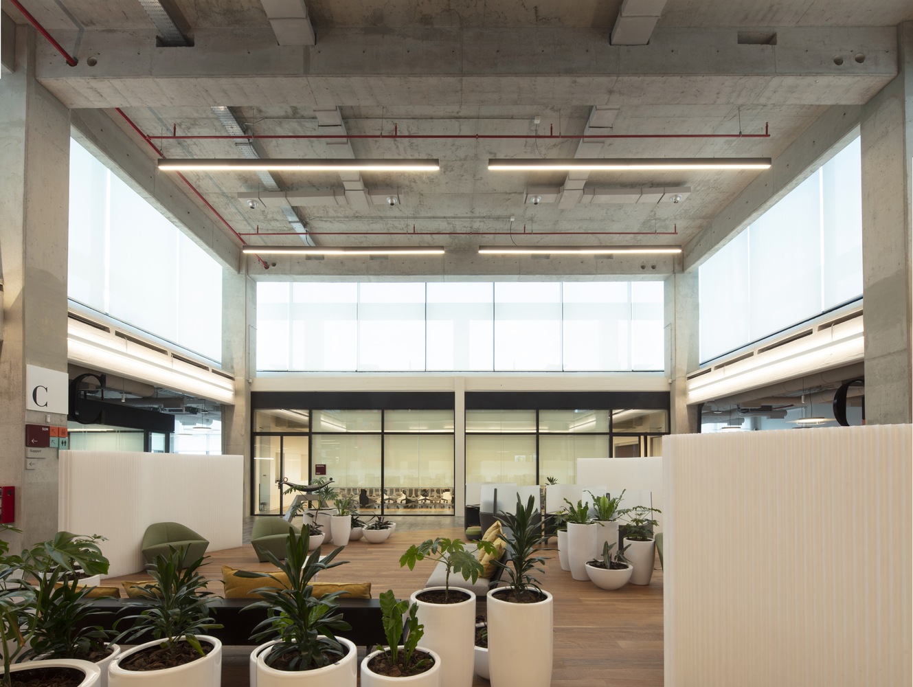 阿根廷 Polo Dot Office Park | Machado Silvetti 将历史建筑翻新为现代办公空间-34